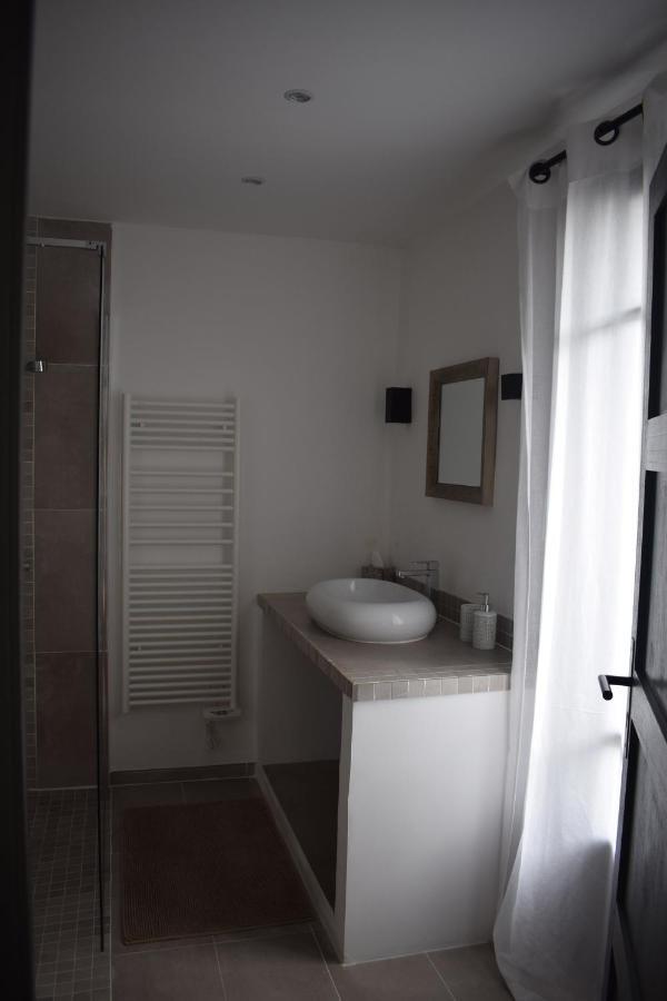 Les Jasmins Bed & Breakfast มาร์เซย็อง ภายนอก รูปภาพ