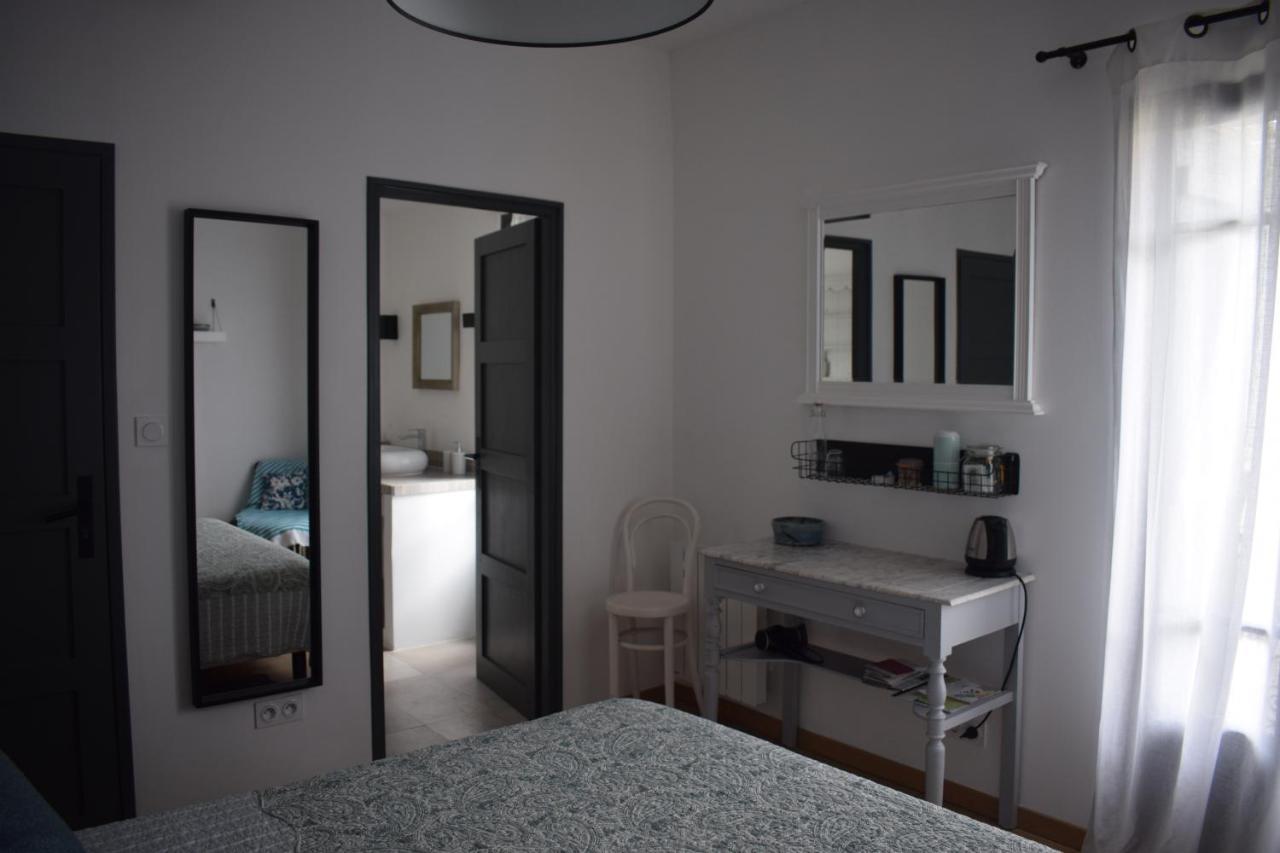 Les Jasmins Bed & Breakfast มาร์เซย็อง ภายนอก รูปภาพ