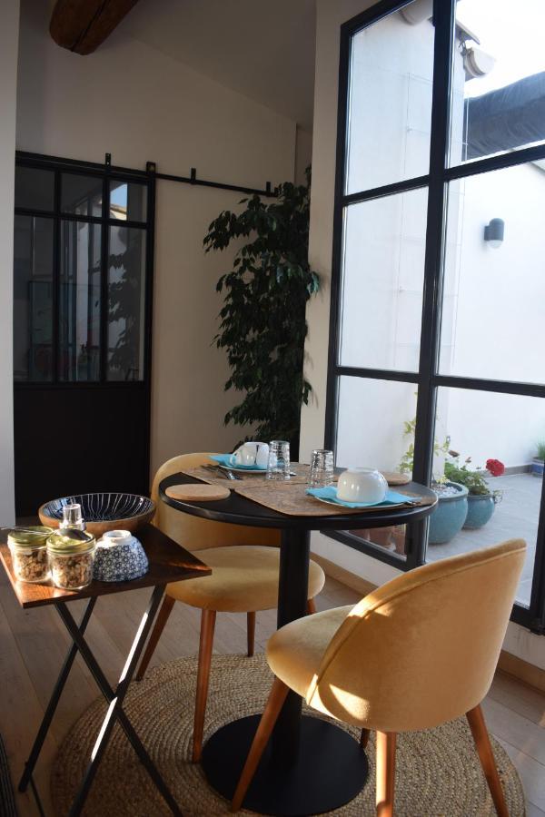 Les Jasmins Bed & Breakfast มาร์เซย็อง ภายนอก รูปภาพ